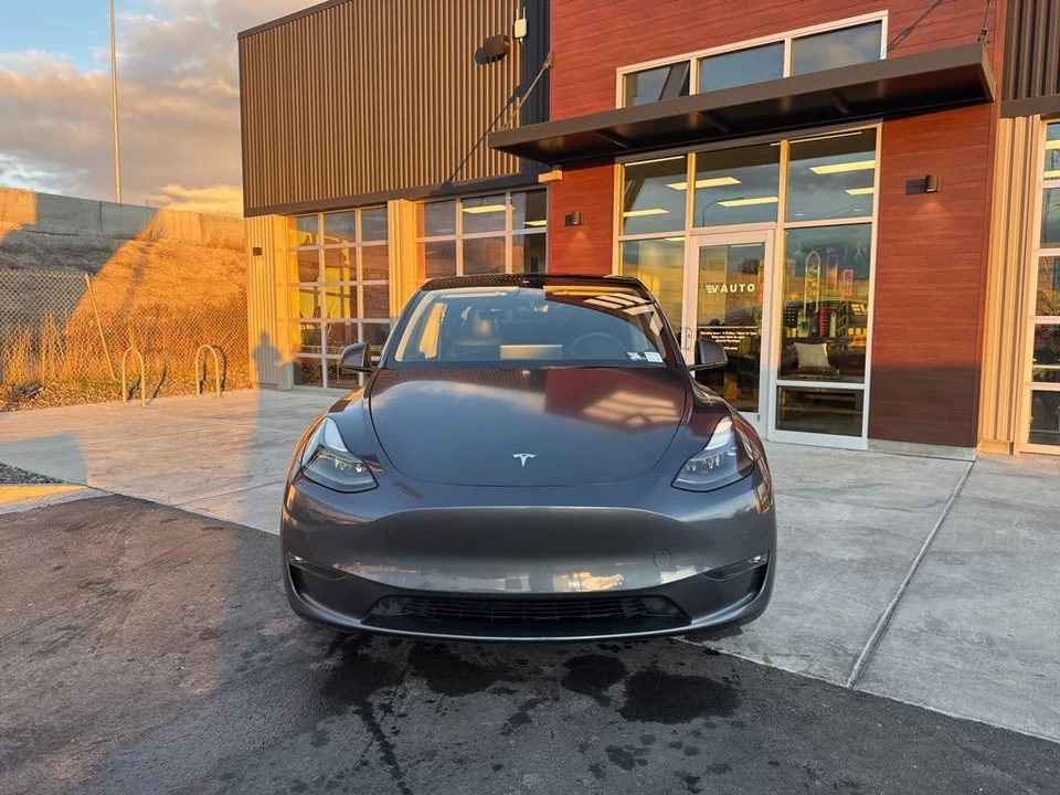 2021 Tesla Model Y Performance - Image 3 of 21