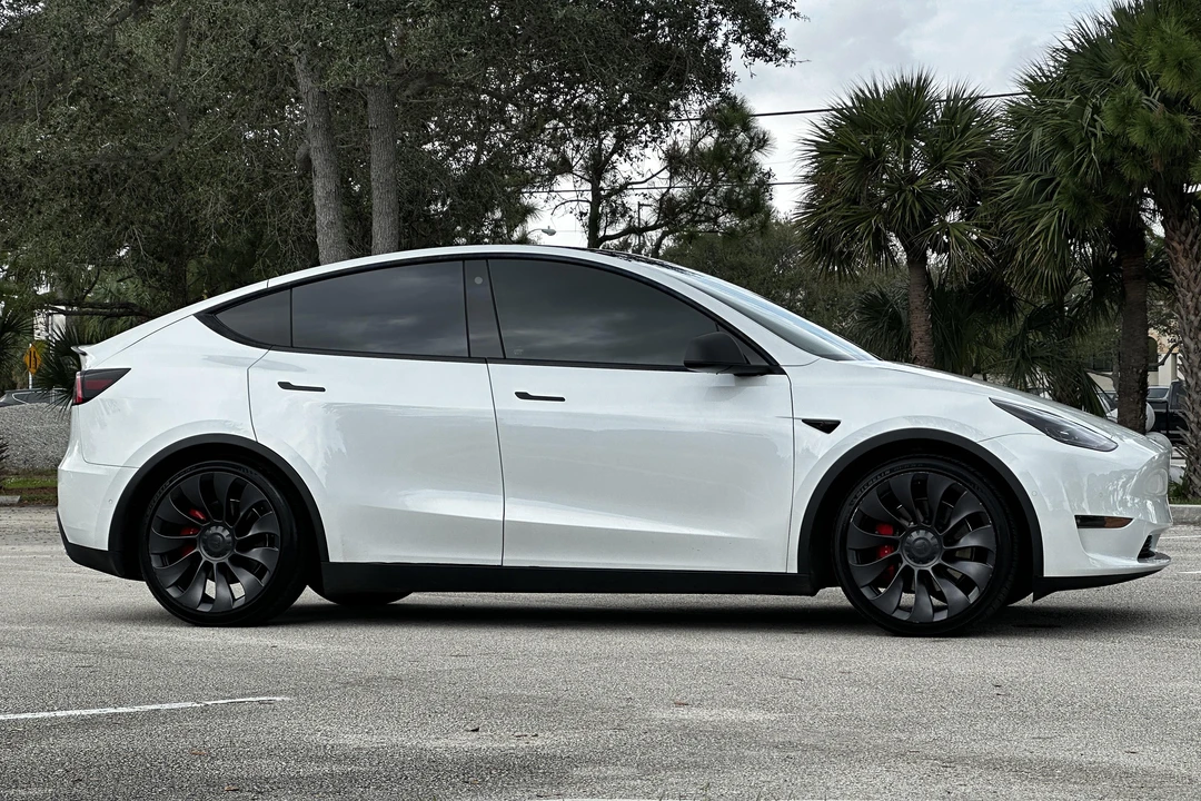 2021 Tesla Model Y Performance - Image 3 of 9