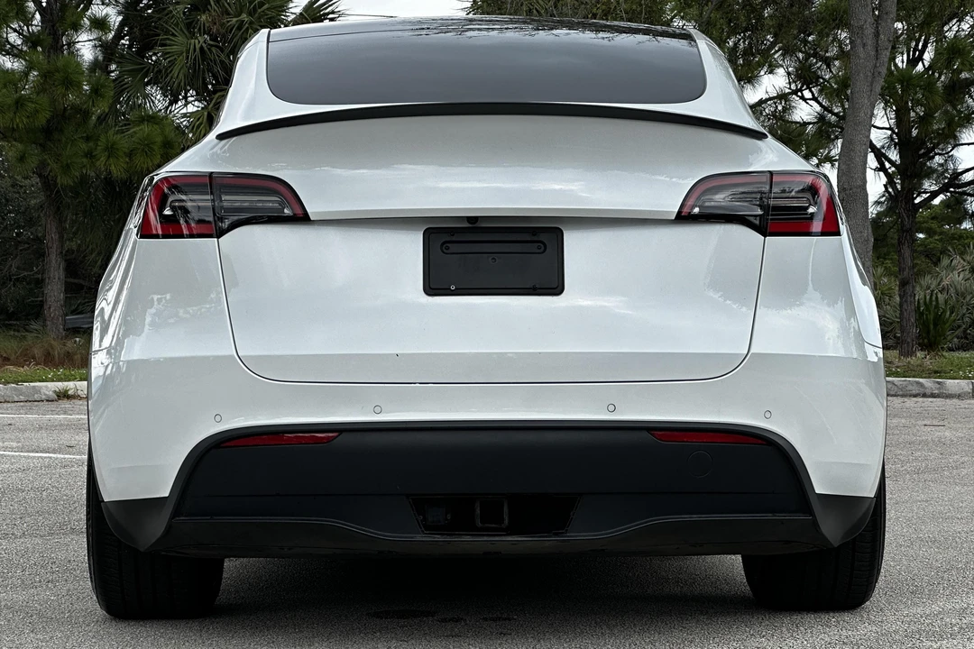 2021 Tesla Model Y Performance - Image 5 of 9