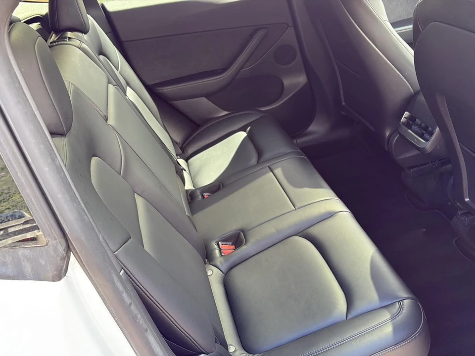 2021 Tesla Model Y Performance - Image 18 of 21