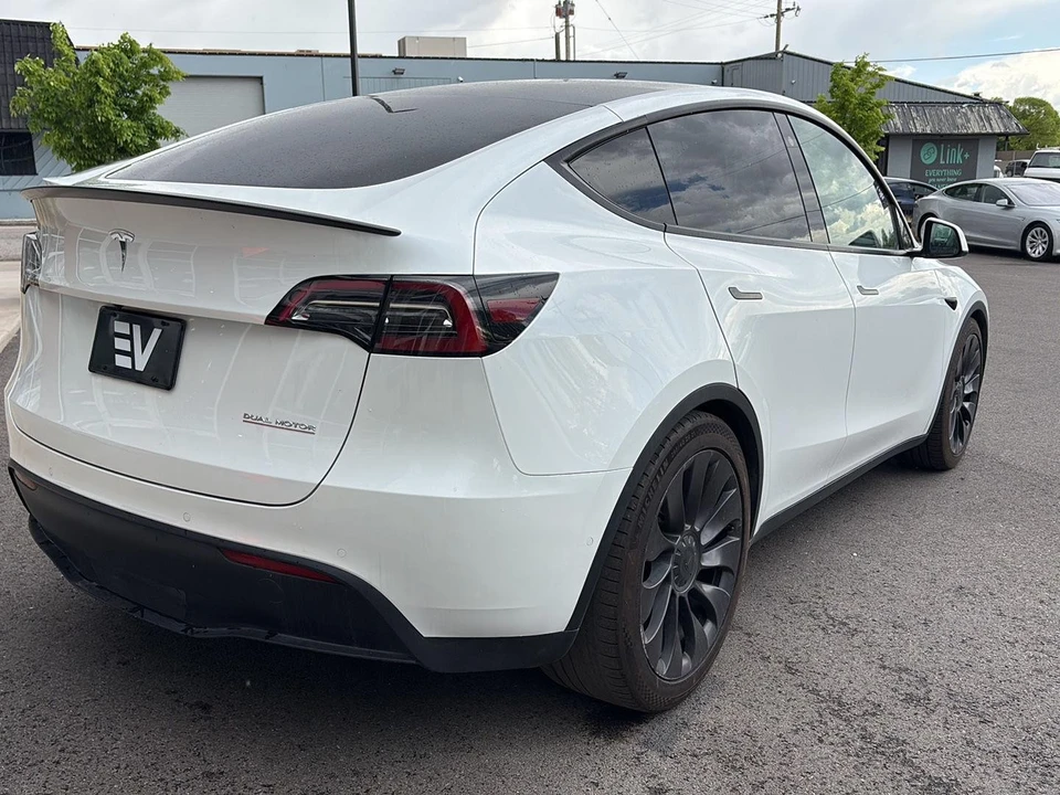 2021 Tesla Model Y Performance - Image 8 of 21