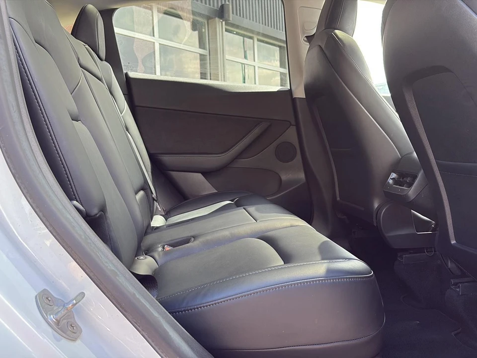 2021 Tesla Model Y Performance - Image 19 of 21