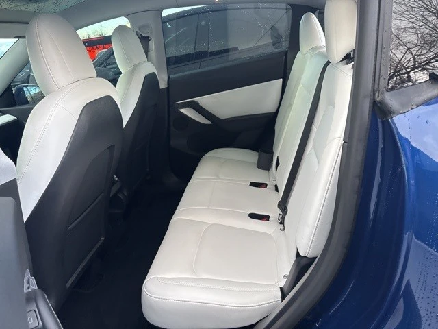 2021 Tesla Model Y Performance - Image 17 of 21