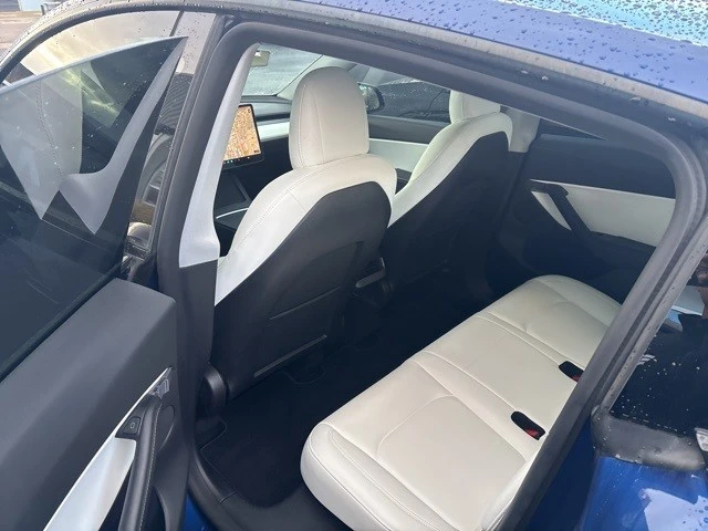 2021 Tesla Model Y Performance - Image 18 of 21