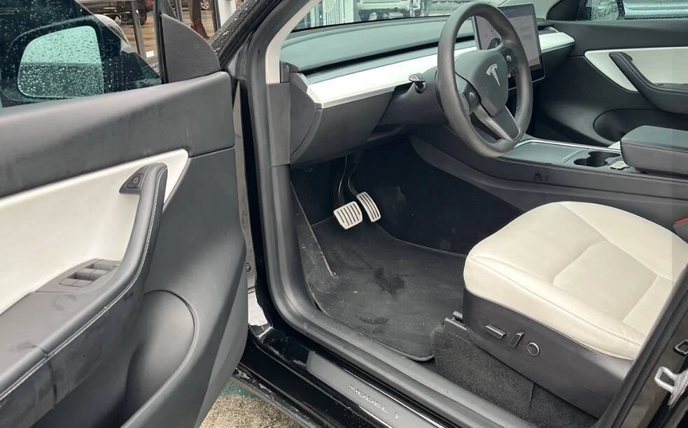 2021 Tesla Model Y Performance - Image 10 of 11