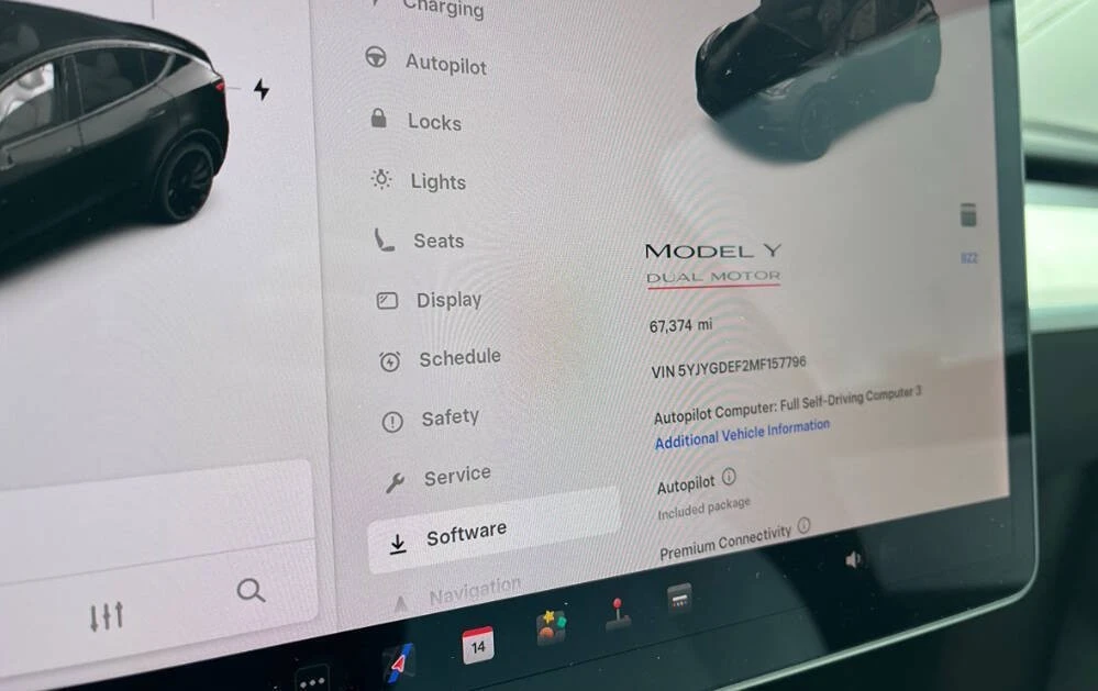 2021 Tesla Model Y Performance - Image 9 of 11
