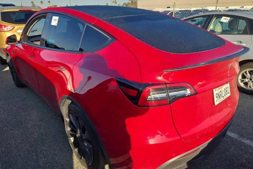 2021 Tesla Model Y Performance - Image 5 of 10