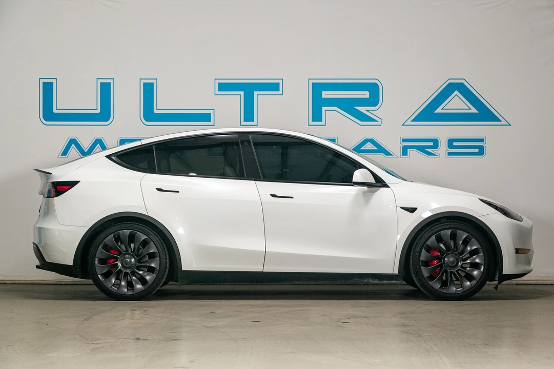 2021 Tesla Model Y Performance - Image 7 of 21