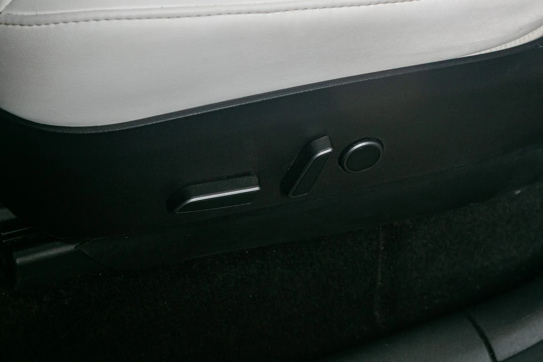 2021 Tesla Model Y Performance - Image 21 of 21