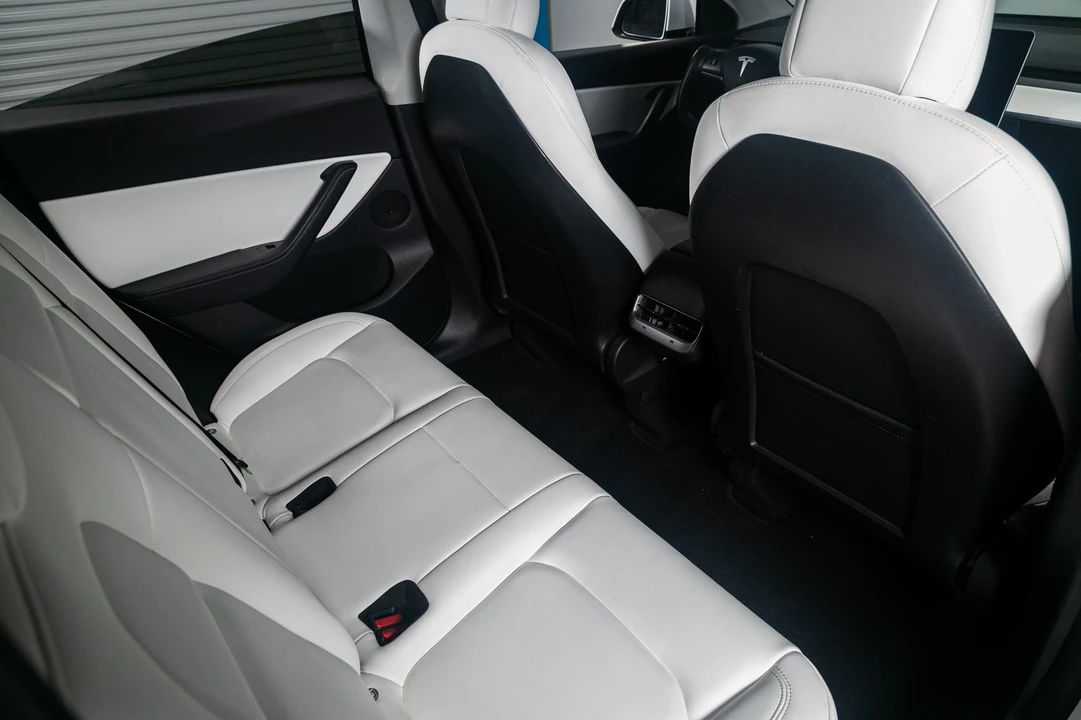2021 Tesla Model Y Performance - Image 8 of 21