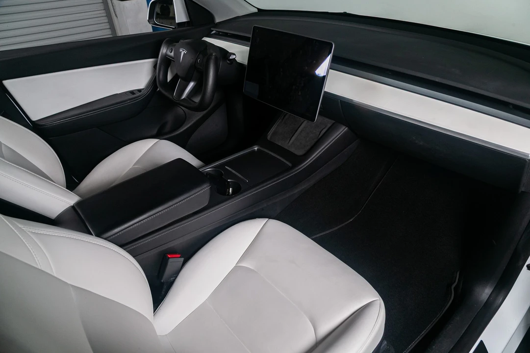 2021 Tesla Model Y Performance - Image 6 of 21