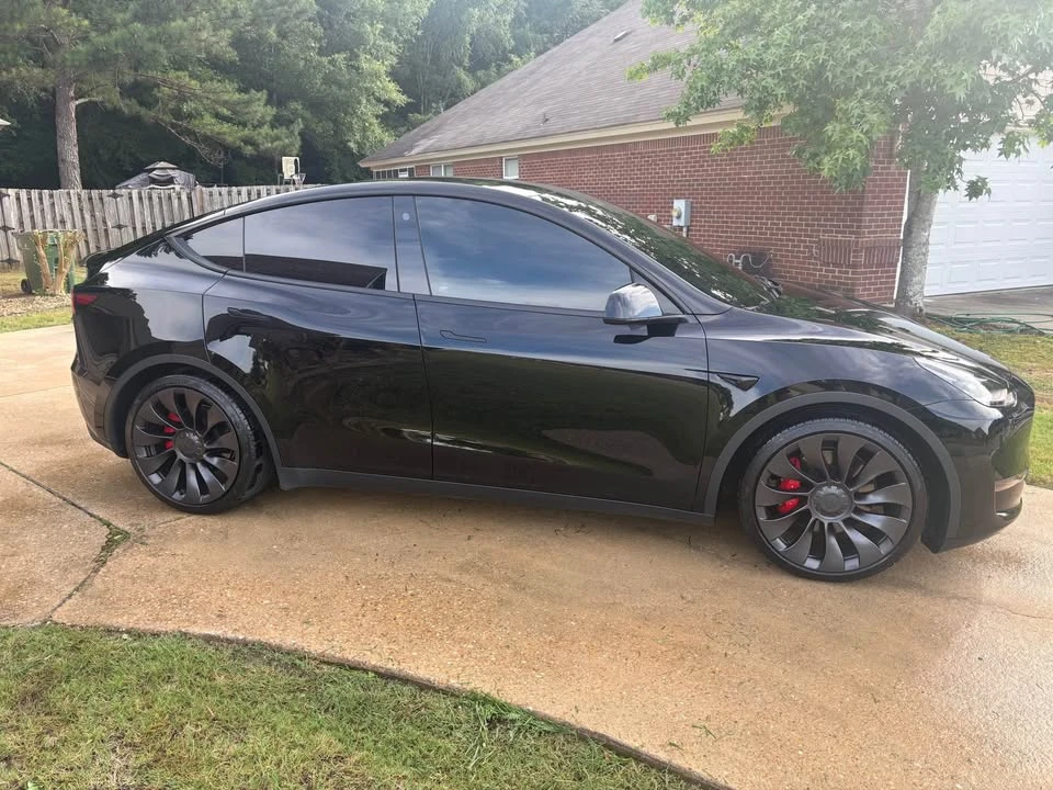 2021 Tesla Model Y Performance - Image 2 of 8