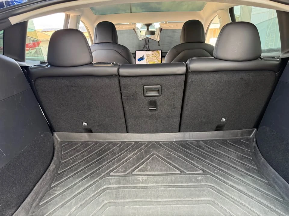 2021 Tesla Model Y Performance - Image 11 of 18
