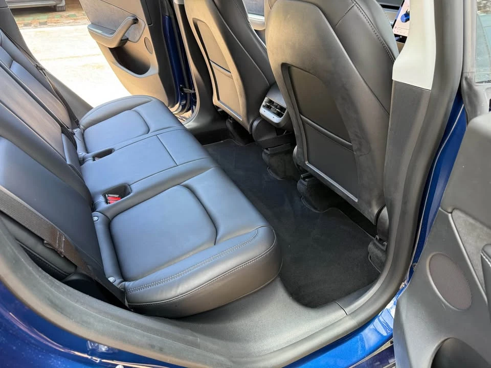 2021 Tesla Model Y Performance - Image 12 of 18