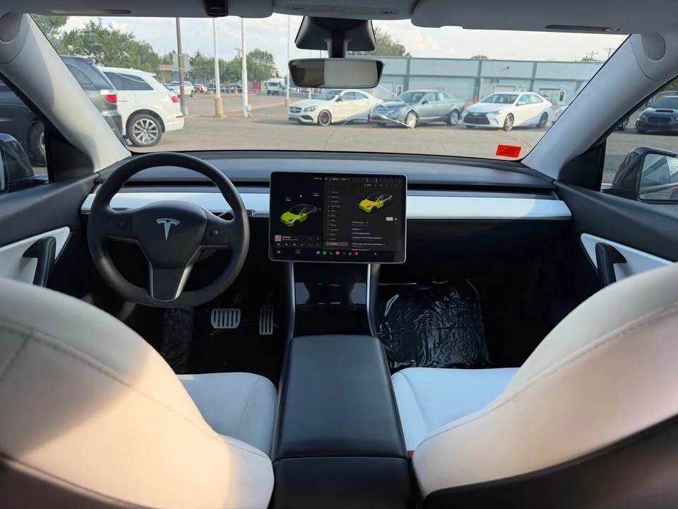 2021 Tesla Model Y Performance - Image 18 of 20