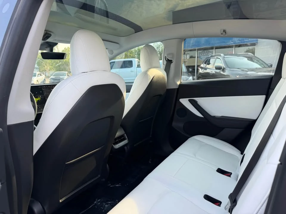 2021 Tesla Model Y Performance - Image 14 of 20