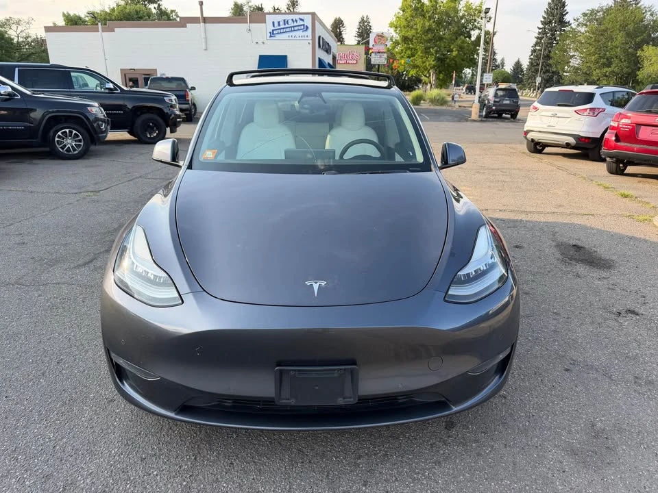 2021 Tesla Model Y Performance - Image 12 of 20