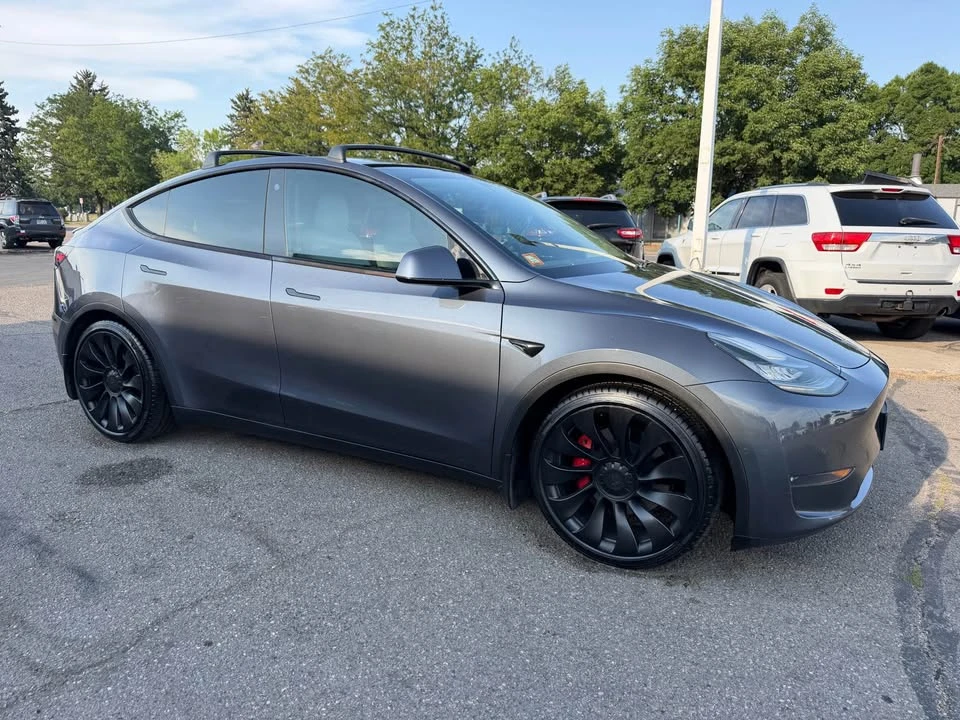 2021 Tesla Model Y Performance - Image 10 of 20