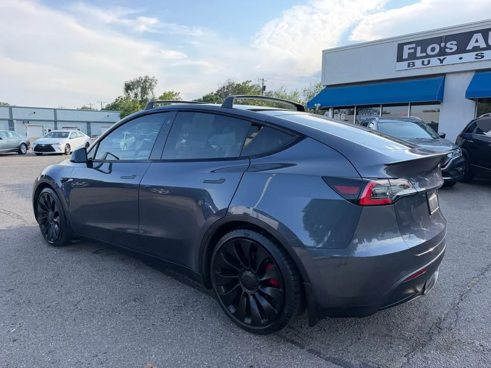2021 Tesla Model Y Performance - Image 5 of 20