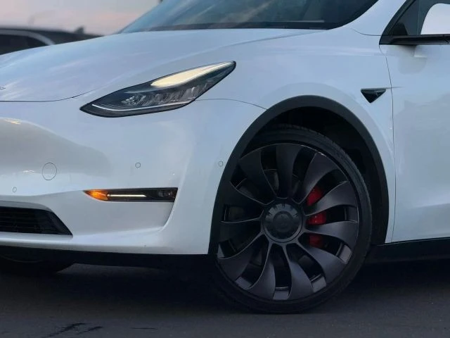 2021 Tesla Model Y Performance - Image 2 of 21