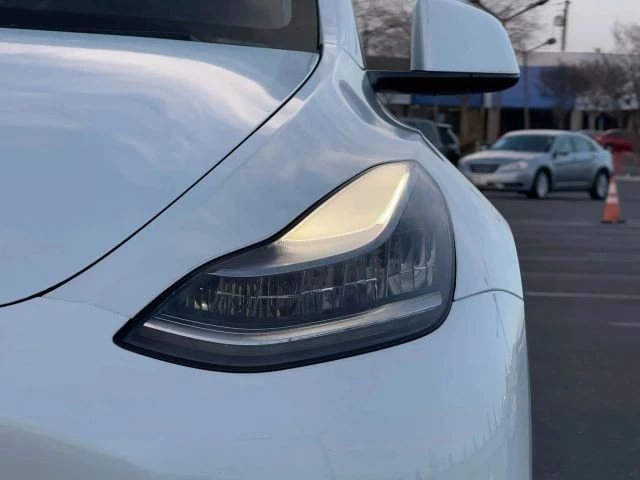 2021 Tesla Model Y Performance - Image 6 of 21