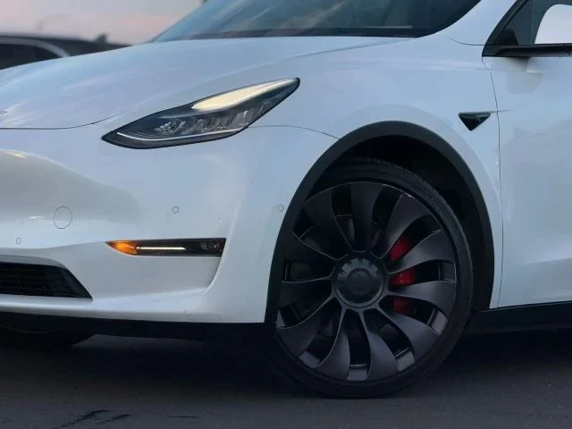2021 Tesla Model Y Performance - Image 2 of 12