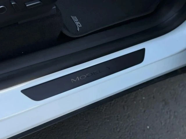 2021 Tesla Model Y Performance - Image 21 of 21