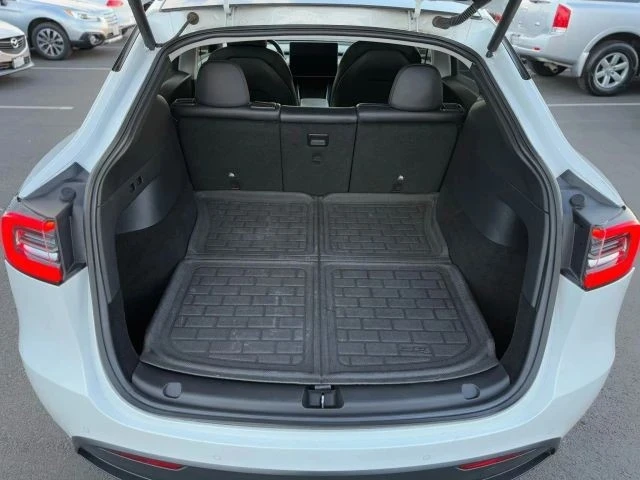 2021 Tesla Model Y Performance - Image 12 of 12