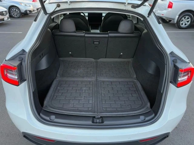 2021 Tesla Model Y Performance - Image 12 of 12