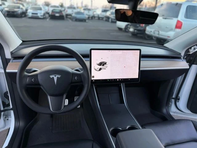 2021 Tesla Model Y Performance - Image 19 of 21