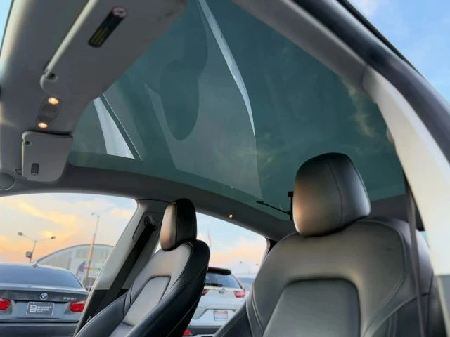 2021 Tesla Model Y Performance - Image 16 of 21