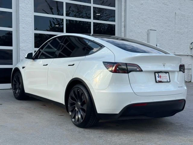 2021 Tesla Model Y Performance - Image 10 of 21