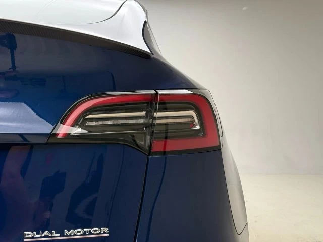 2021 Tesla Model Y Performance - Image 20 of 21