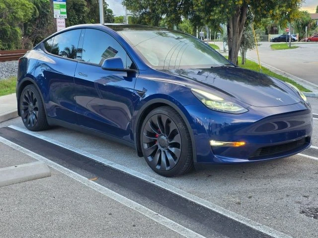 2021 Tesla Model Y Performance - Image 10 of 21