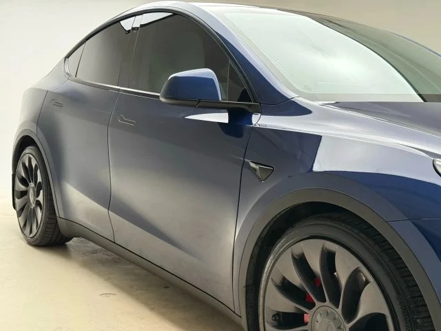 2021 Tesla Model Y Performance - Image 14 of 21