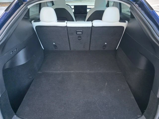 2021 Tesla Model Y Performance - Image 16 of 21