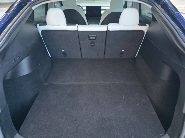 2021 Tesla Model Y Performance - Image 16 of 21