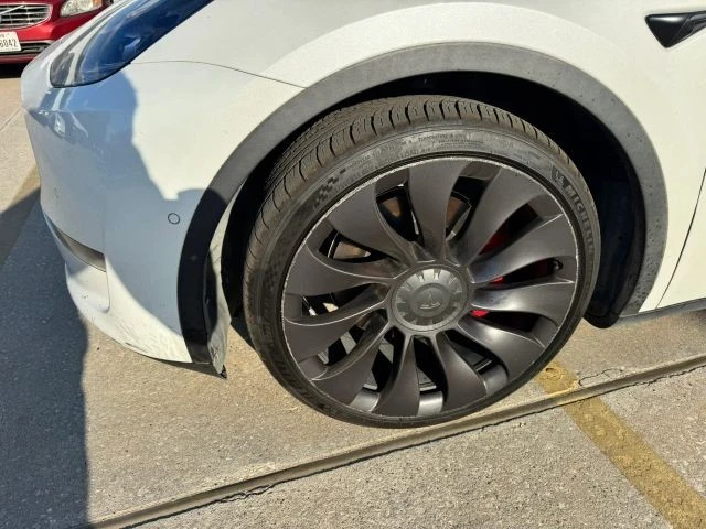 2021 Tesla Model Y Performance - Image 7 of 8