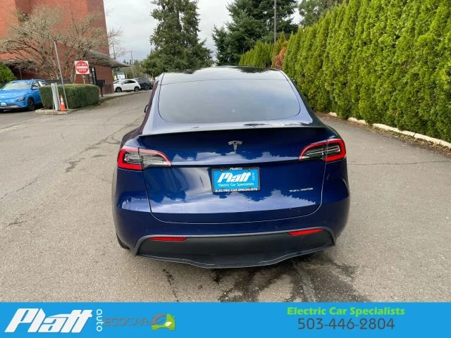 2021 Tesla Model Y Performance - Image 9 of 12