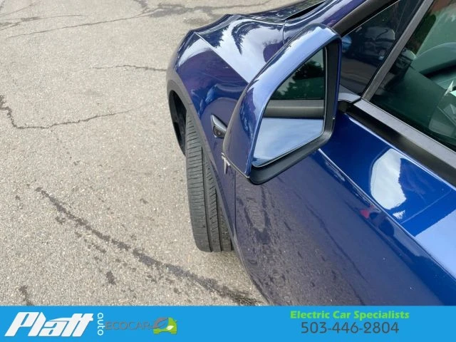 2021 Tesla Model Y Performance - Image 17 of 21