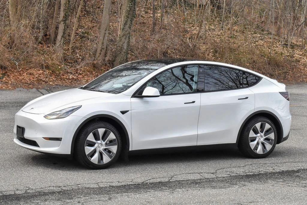 2021 Tesla Model Y - Image 2 of 12