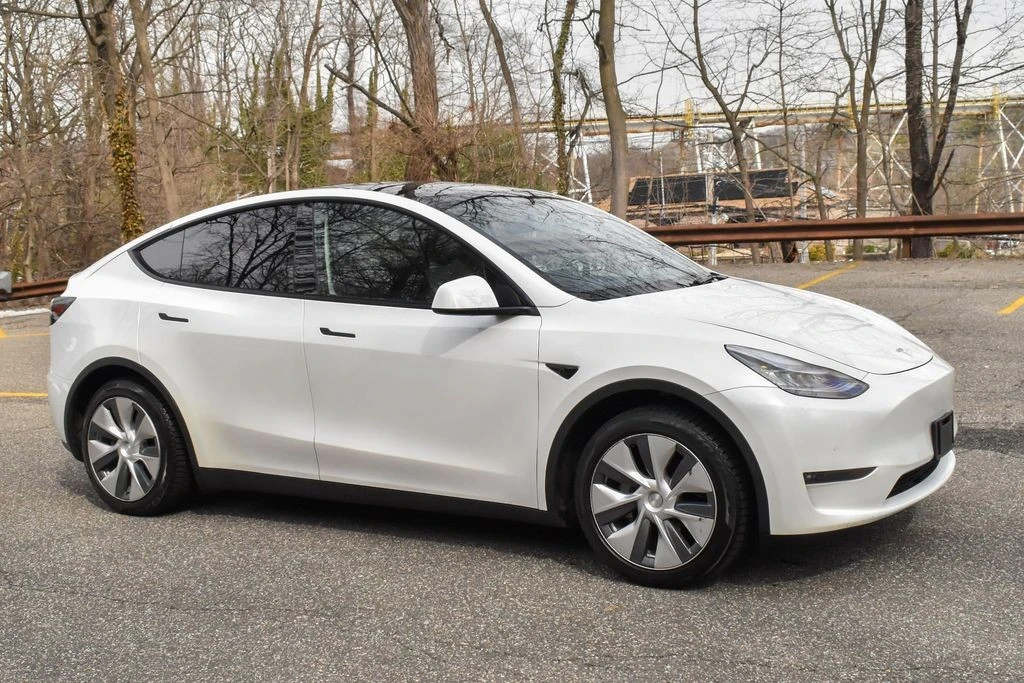 2021 Tesla Model Y - Image 10 of 12
