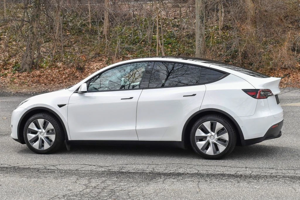 2021 Tesla Model Y - Image 5 of 12