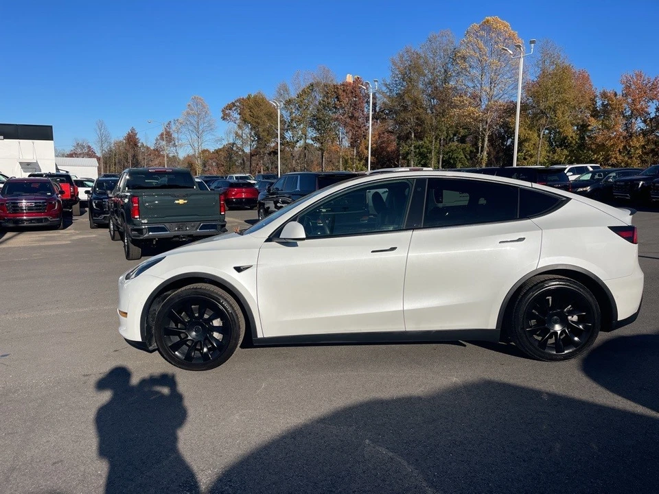 2021 Tesla Model Y - Image 2 of 12