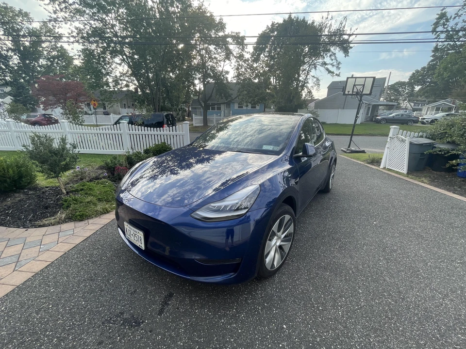 2021 Tesla Model Y - Image 11 of 31