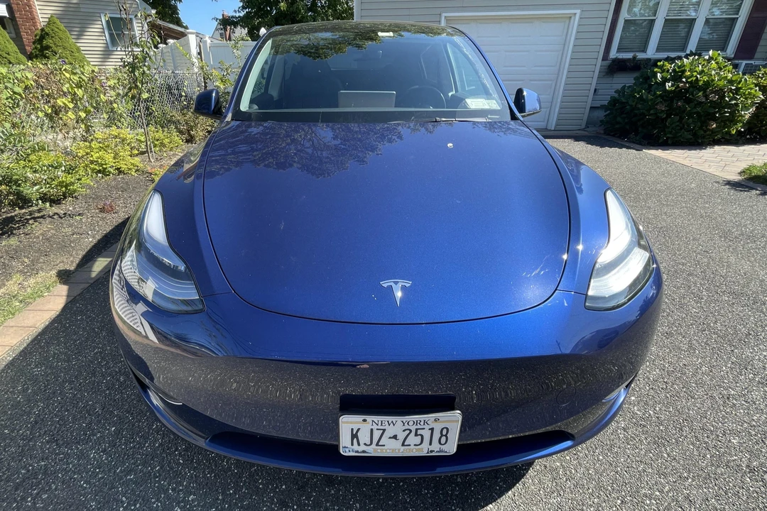 2021 Tesla Model Y - Image 2 of 31
