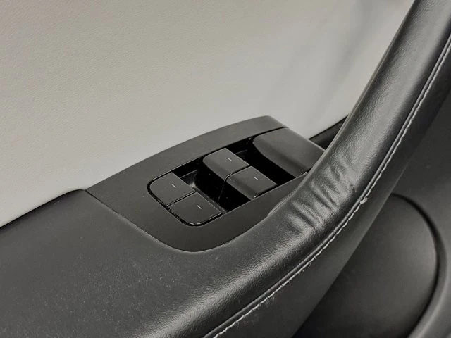 2021 Tesla Model Y - Image 20 of 21