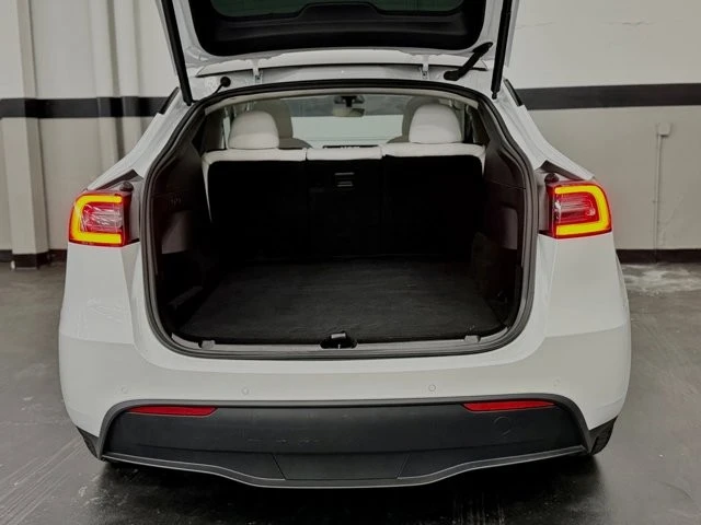 2021 Tesla Model Y - Image 15 of 21