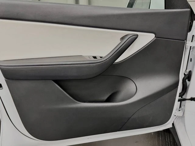 2021 Tesla Model Y - Image 19 of 21