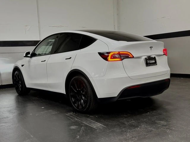 2021 Tesla Model Y - Image 10 of 21